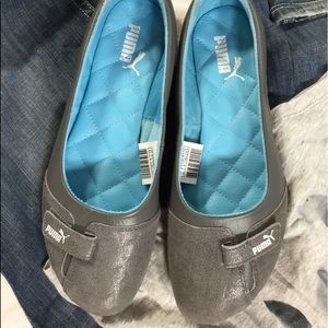 Puma flats